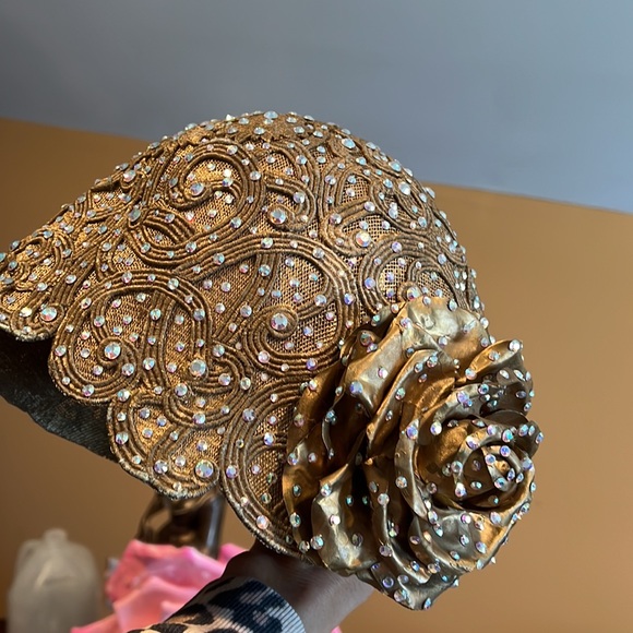 Making New York Hat - Picture 5 of 7